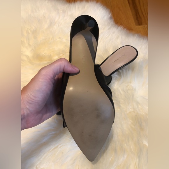 Pure Navy heels sz 10 - Picture 3 of 8